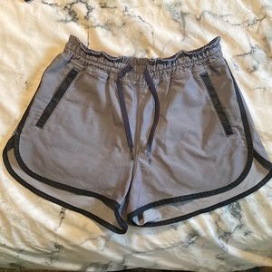 Lululemon varsity shorts high rise size 6